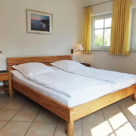 Dünenhaus Apartment Goehren (Ruegen)